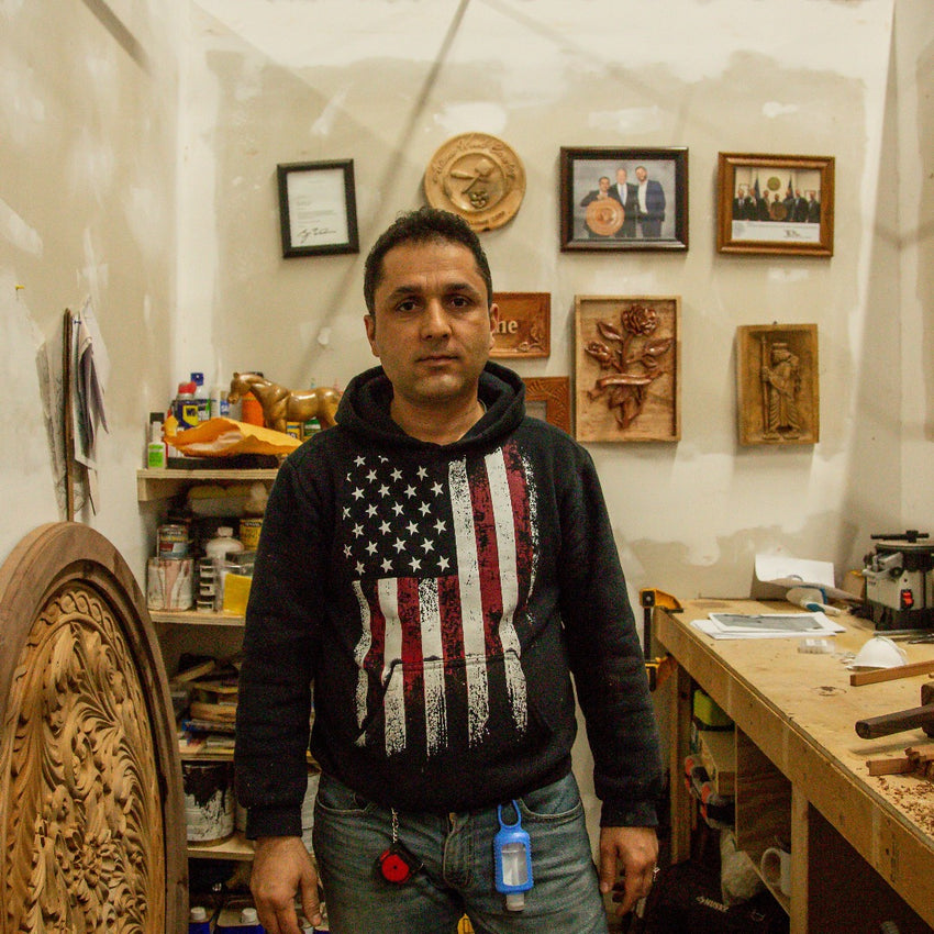 Refugee-Made Magnetic Wooden Art Print Hanger - Oakwood